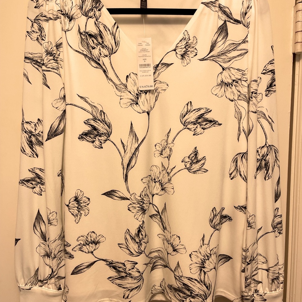 White House Black Market WHBM Blouse Stretch Jersey Long Sleeves Brand New S